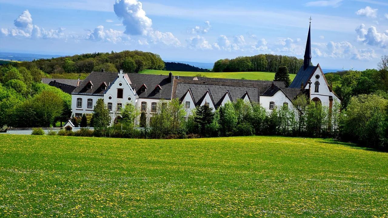 Eifelhof Mit Obstbaumwiese Nideggen Exterior photo